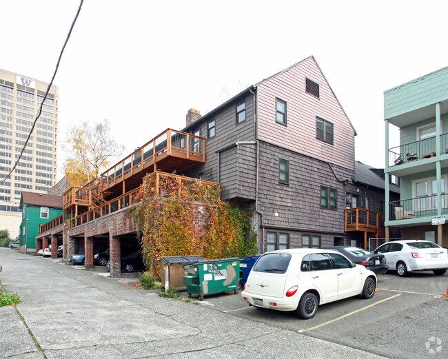Building Photo - Canterbury Court