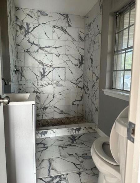 Building Photo - 13806 Hollypark Dr