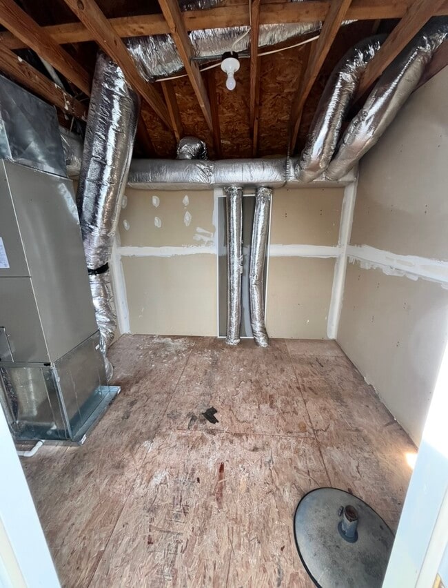Building Photo - 367 Mainsail Dr