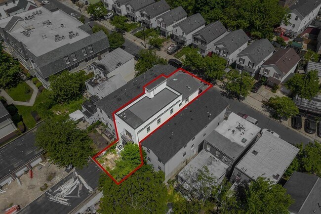 Building Photo - 85 Myrtle Ave