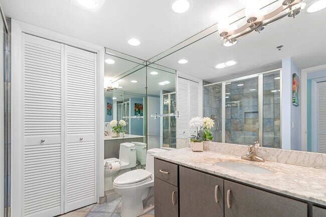 Building Photo - 4750 S Ocean Blvd