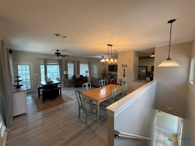 Building Photo - 1832 Canyon Lake Dr