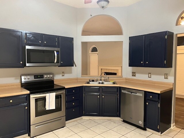 3 Bedroom 2 Bath House for Rent in Quail Hollow in Mt Pleasant. Lots of Upgrades. 3 Miles to IOP - 2084 Presidio Dr