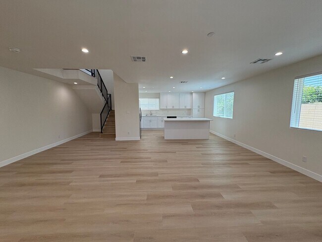 Building Photo - 22Dalton