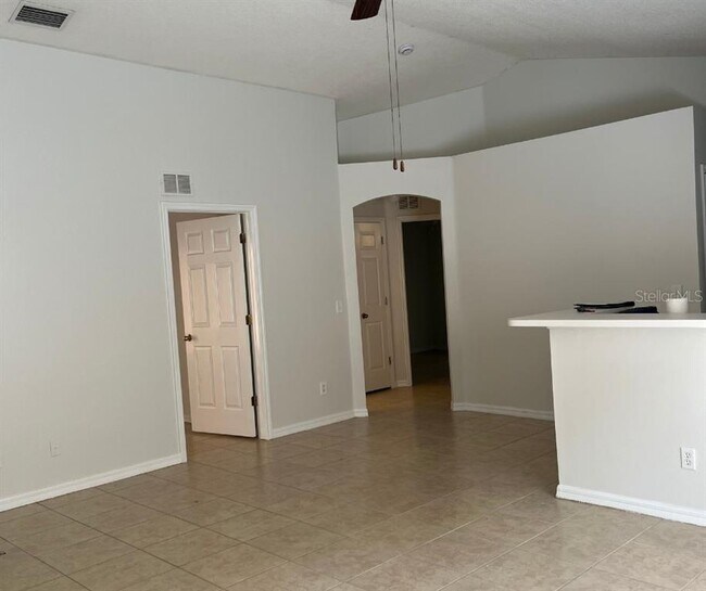 Building Photo - 5000 Anclote River St