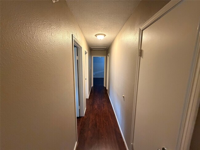 Building Photo - 3227 Glade Springs Dr