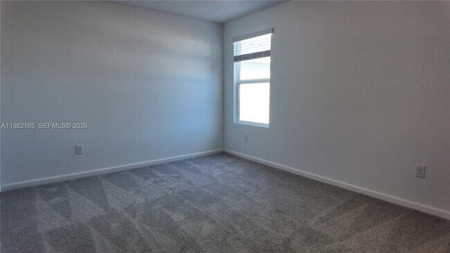 Building Photo - 10722 NW Moon Rise Ln