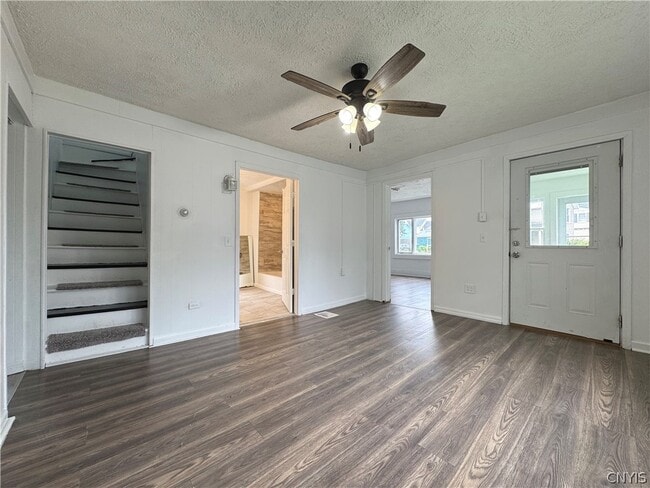 Building Photo - 318 W Hoard St