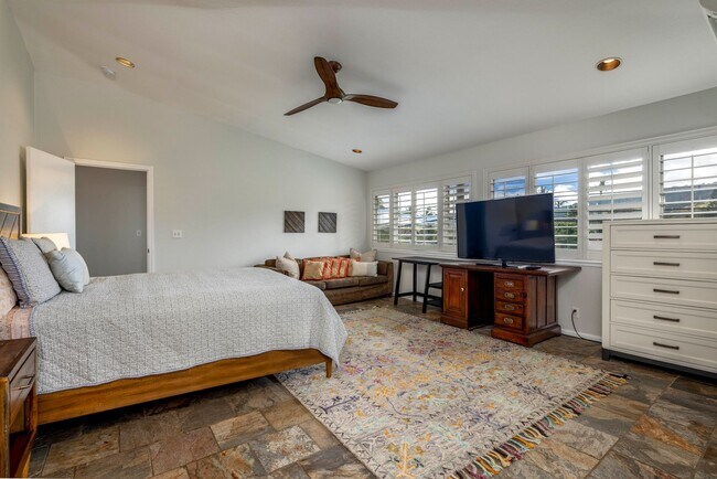 Building Photo - North Shore Oahu Oceanfront Home for Rent