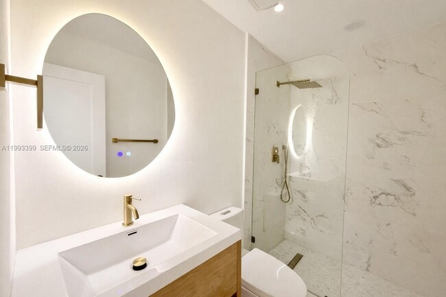 Building Photo - 937 Michigan Ave