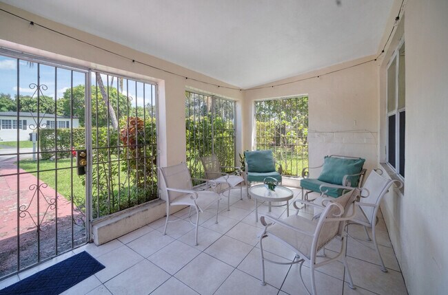 Building Photo - 1030 NW 144th St