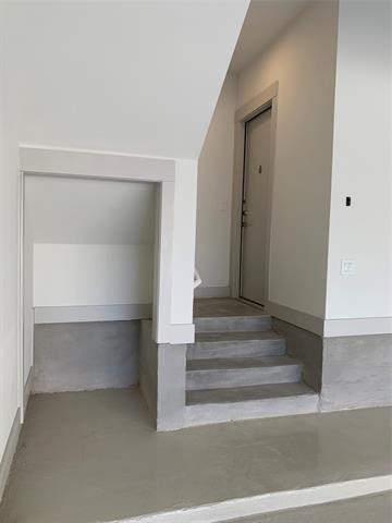 Building Photo - 5607 Belmont Ave