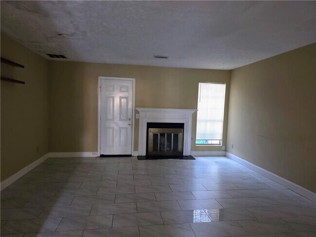 Building Photo - 4672 Longman Way