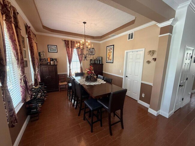 Building Photo - 813 Oak Shadows Rd