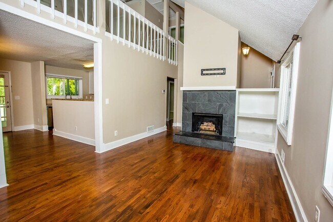Building Photo - 4641 Anastasia Ct