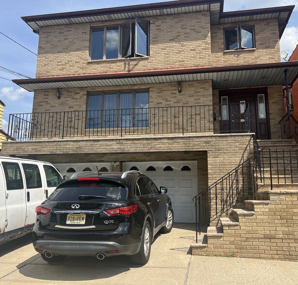 Primary Photo - 373 Jersey Ave