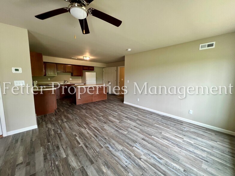 Building Photo - 5284 Canyon Cir