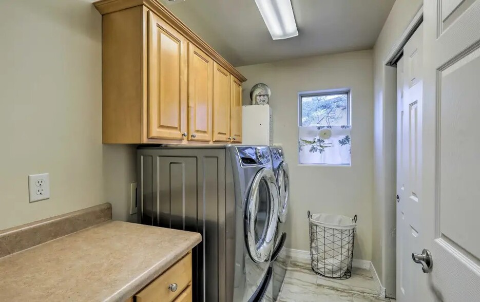 Laundry Room - 210 W Cedar Ave