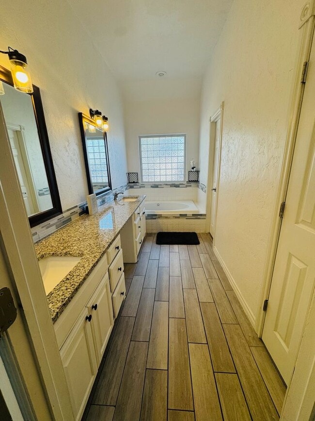 Building Photo - 20 Havenshire Cir