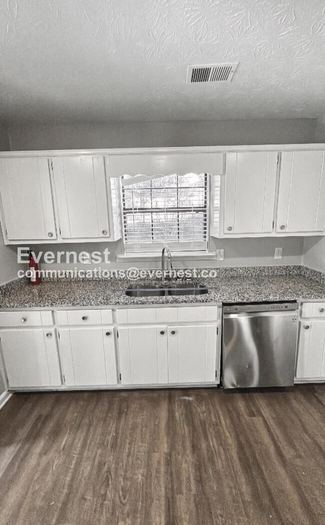 Building Photo - 1069 Estates Ct