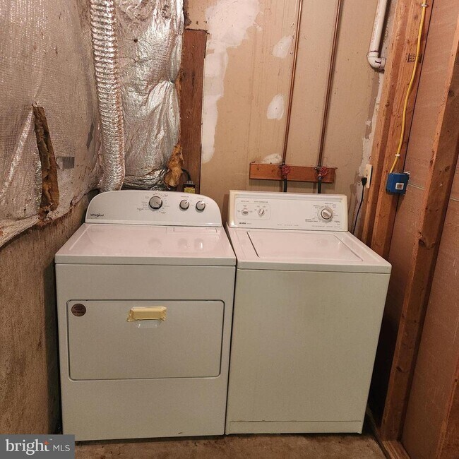 Building Photo - 6054 Rockton Ct