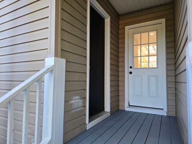 Building Photo - 917 S 11th St