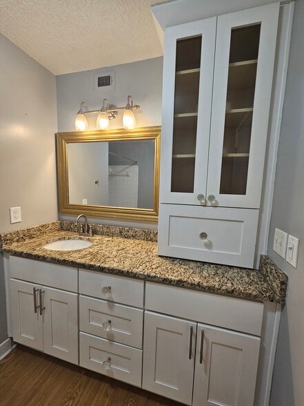 Building Photo - 26 Rumson Ct SE