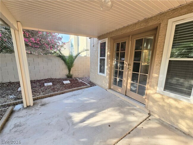 Building Photo - 437 Mayan Dr