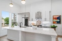 Building Photo - 4208 Live Oak St