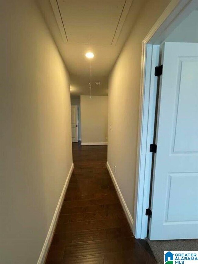 Building Photo - 4234 Lennox Dr