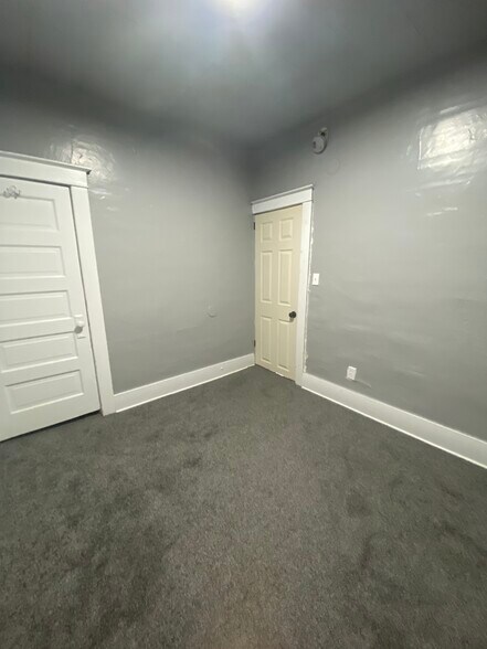 Building Photo - 21 Bellevue St