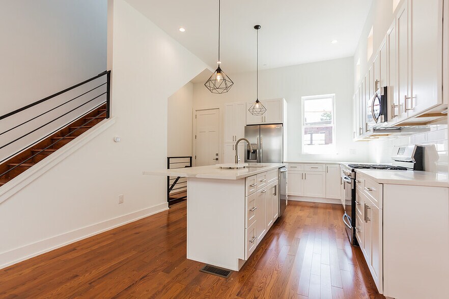 Building Photo - 146 W Wildey St