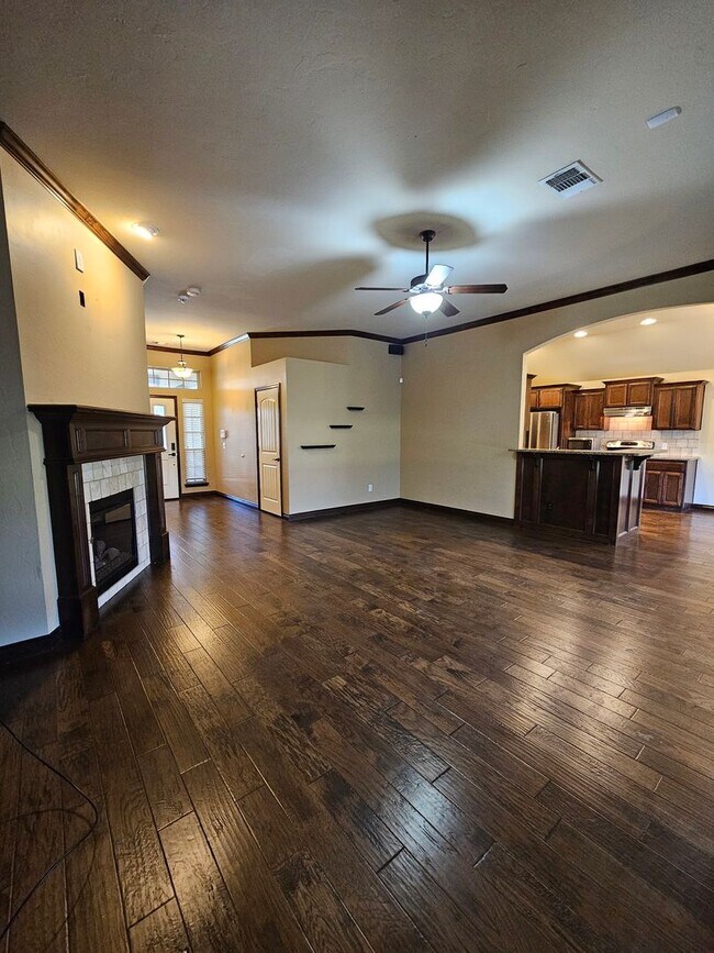 Building Photo - (3) Bed/(2) Bath in Red Canyon Ranch Avail...