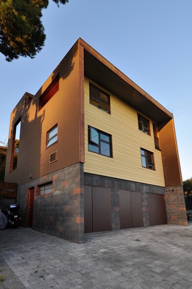 Building Photo - 3365 C St