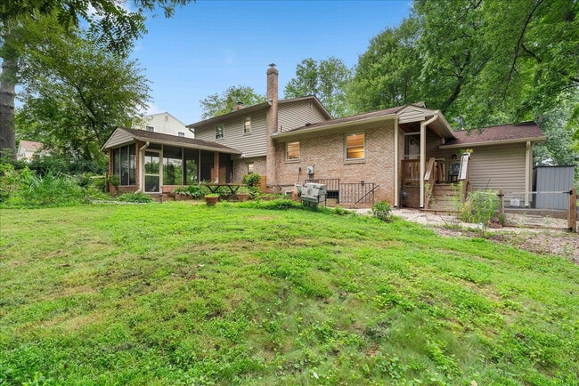 Building Photo - Find Your Forever Home in Valewood Manor