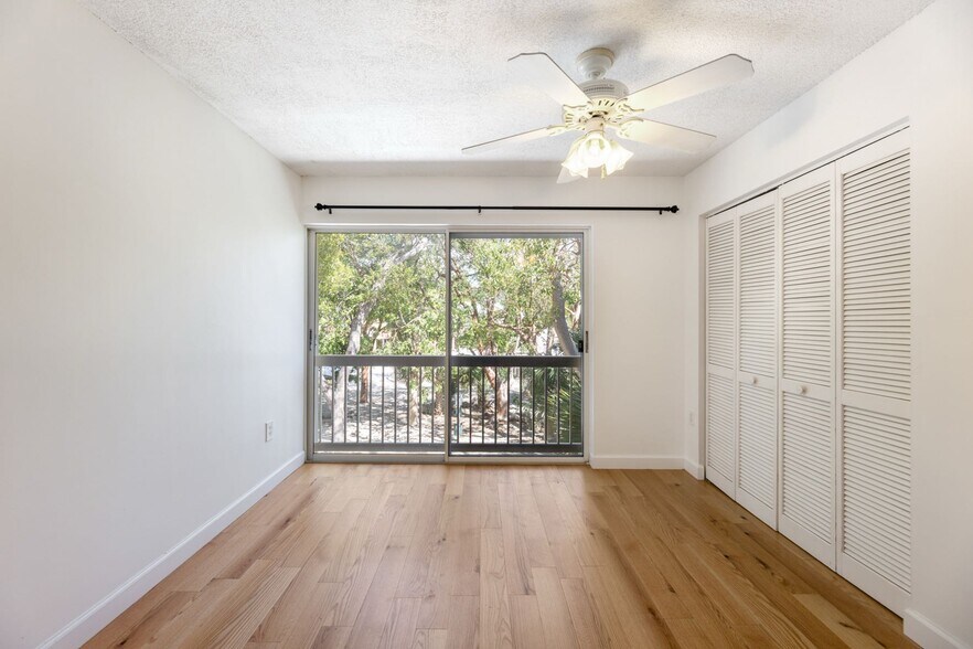 Building Photo - 98202 Windward Ave