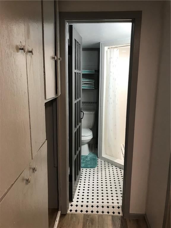 Building Photo - 16 W Thatcher St