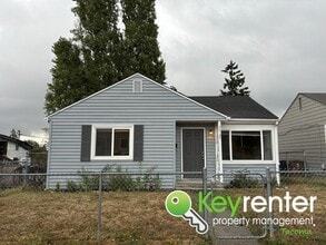 Building Photo - Charming Newly Remodeled Home