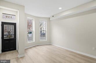 Building Photo - 139 N Lakewood Ave