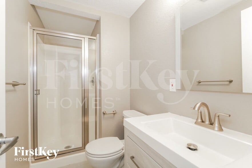 Building Photo - 703 Hamblen Rd