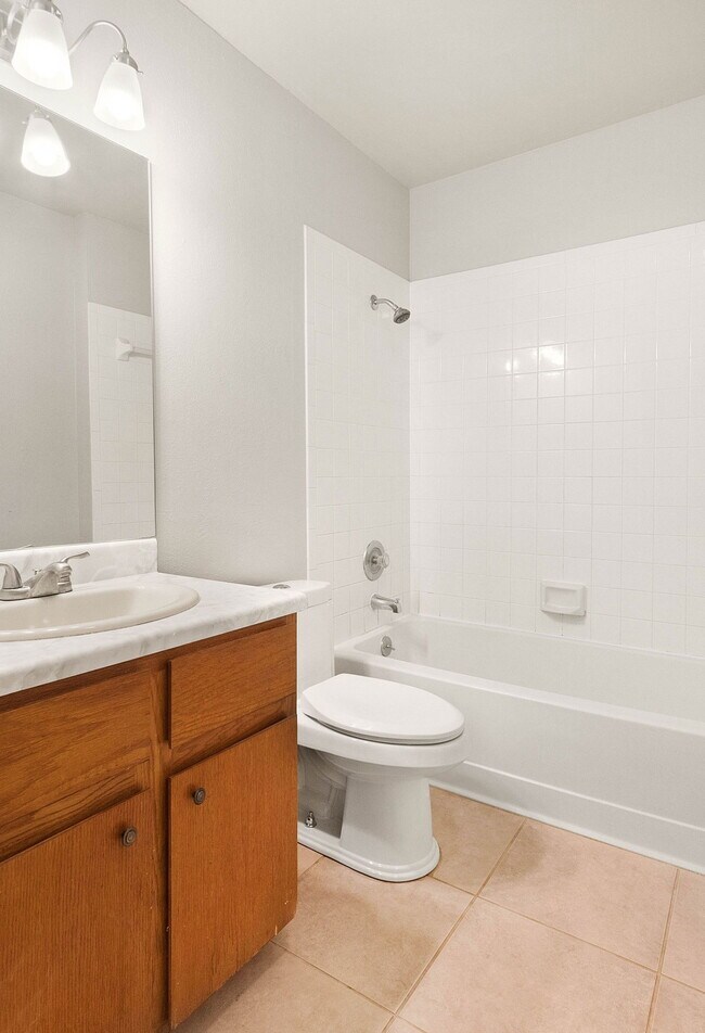 Building Photo - 11931 Rosethorn Dr