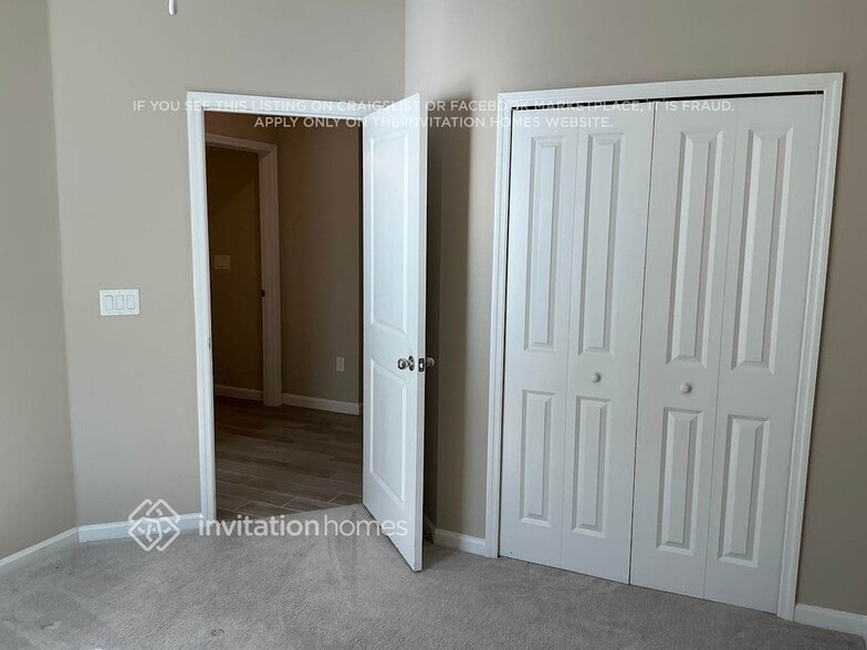 Building Photo - 9440 Lovage Ln