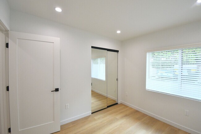 Building Photo - 5230 Kester Ave