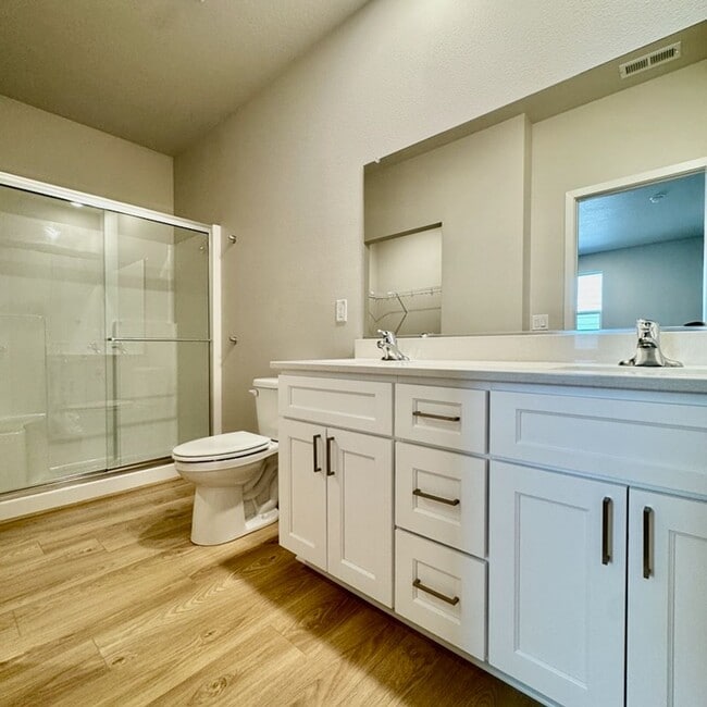Building Photo - Beautiful Brand New Home!