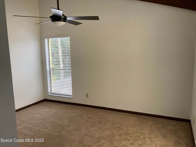 Building Photo - 119 Coral Way E