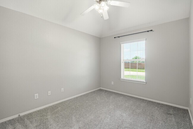 Building Photo - 2506 Barton Springs St