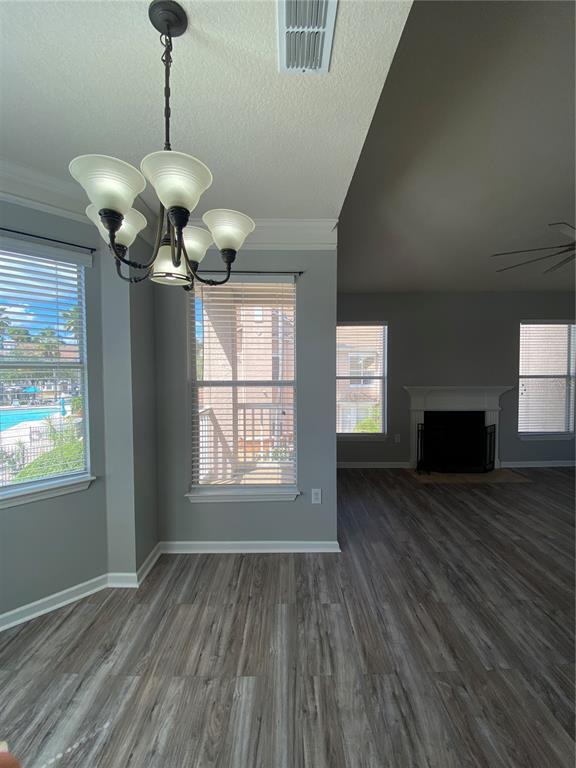 Building Photo - 10504 Villa View Cir