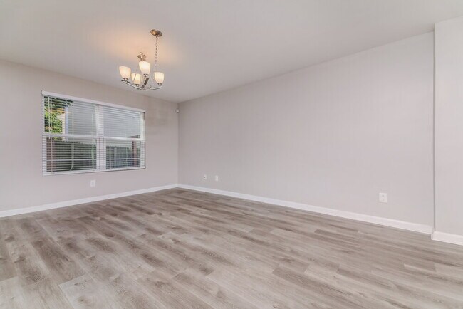 Building Photo - 127 Blakeford Dr