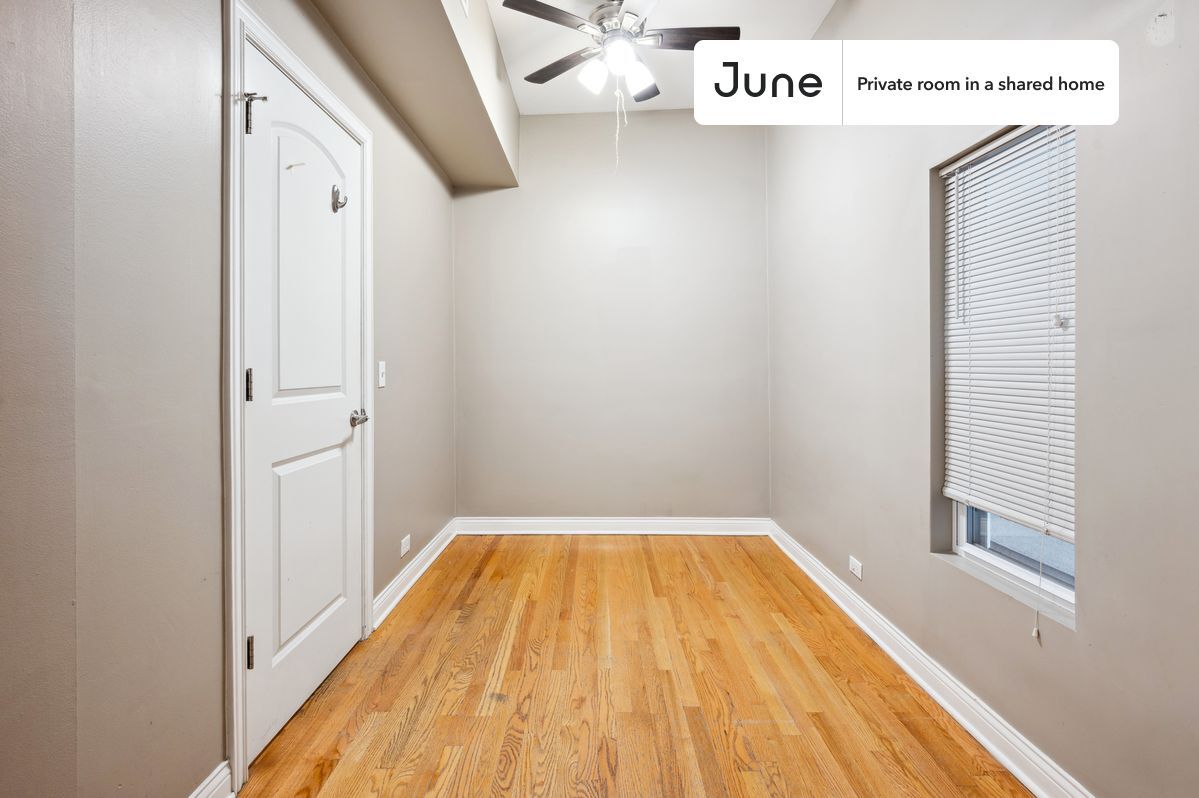 Building Photo - Private bedroom in 3 bed/1 bath Home