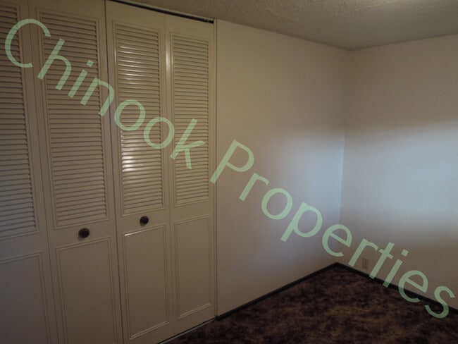 Building Photo - Charming 4 Bedroom Home in Cal Young Neighborhood